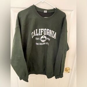 NWOT California Golden State   Crew Neck Sweatshirt. Size XL Green/White 
Unisex